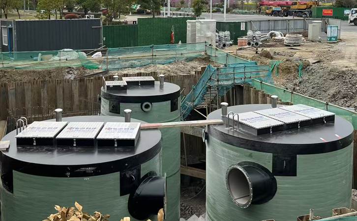 1744704837858185.jpg 90.jpg